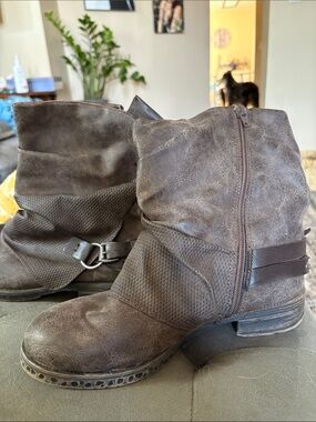 Jellypop Brown Slouch Ankle Boots with Side Zip